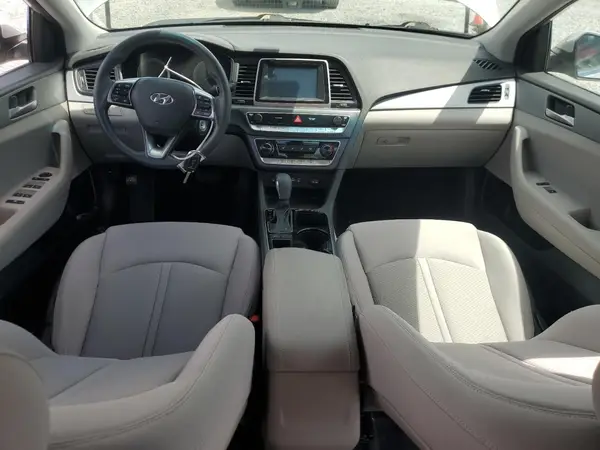 5NPE24AF8JH646675 2018 HYUNDAI SONATA - Image 8