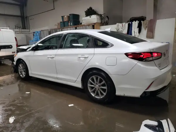 5NPE24AF8JH652122 2018 HYUNDAI SONATA - Image 2