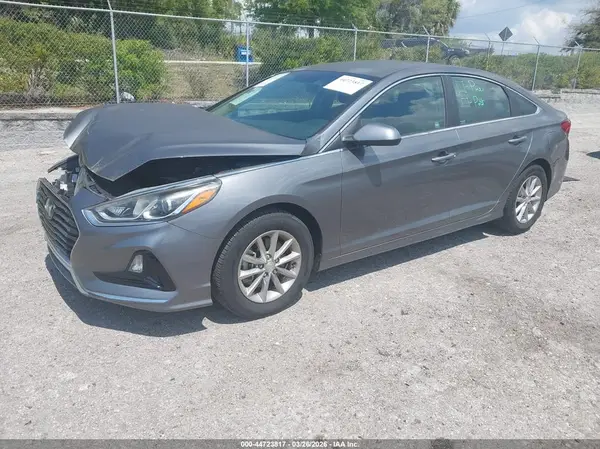 5NPE24AF8JH653187 2018 HYUNDAI SONATA - Image 2