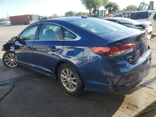 5NPE24AF8JH654775 2018 HYUNDAI SONATA - Image 2