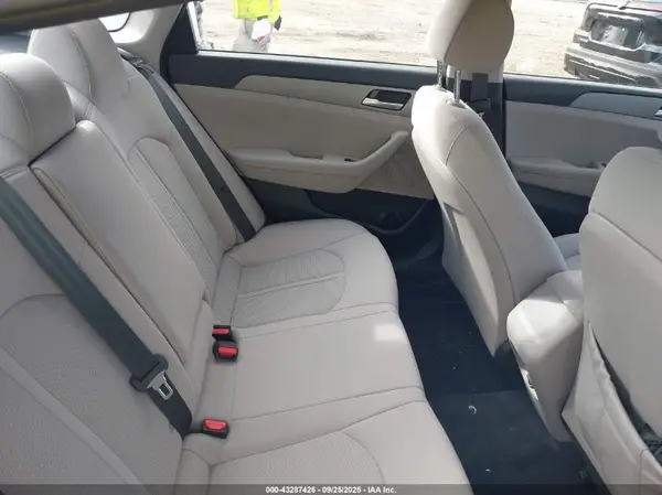 5NPE24AF8JH655747 2018 HYUNDAI SONATA - Image 8
