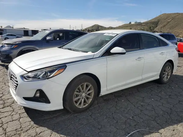 5NPE24AF8JH656767 2018 HYUNDAI SONATA - Image 1