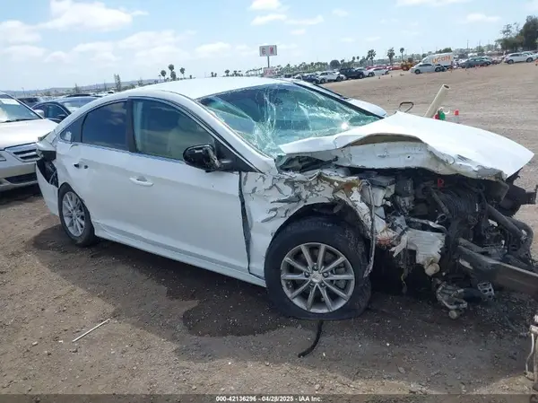5NPE24AF8JH658812 2018 HYUNDAI SONATA - Image 1