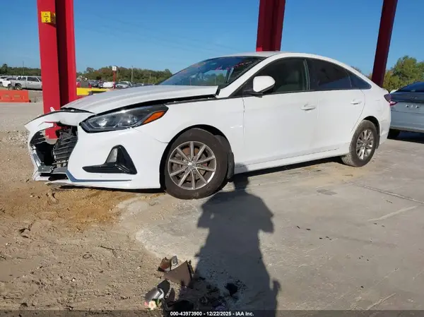 5NPE24AF8JH662410 2018 HYUNDAI SONATA - Image 2