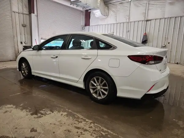 5NPE24AF8JH664349 2018 HYUNDAI SONATA - Image 2