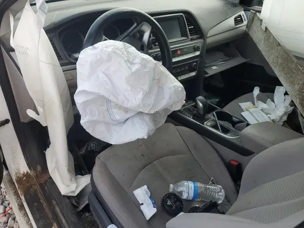 5NPE24AF8JH664853 2018 HYUNDAI SONATA - Image 8