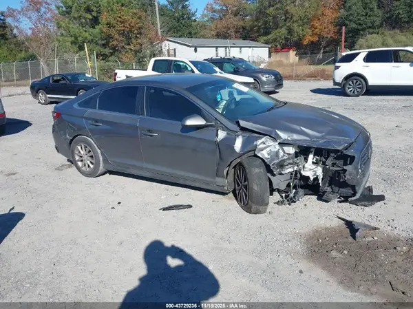 5NPE24AF8JH665016 2018 HYUNDAI SONATA - Image 1