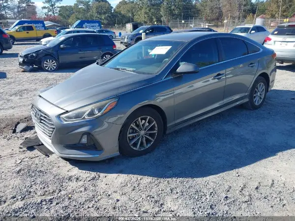 5NPE24AF8JH665016 2018 HYUNDAI SONATA - Image 2