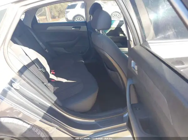 5NPE24AF8JH665016 2018 HYUNDAI SONATA - Image 8