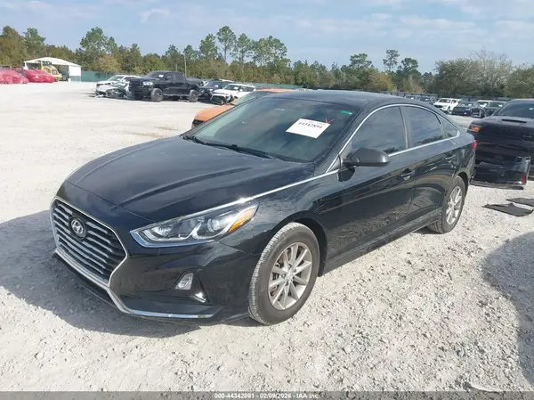 5NPE24AF8JH667364 2018 HYUNDAI SONATA - Image 2