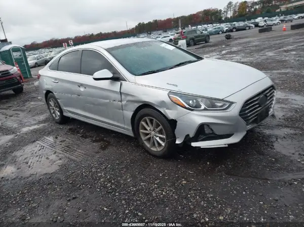 5NPE24AF8JH672502 2018 HYUNDAI SONATA - Image 1