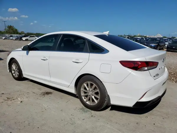 5NPE24AF8JH673066 2018 HYUNDAI SONATA - Image 2