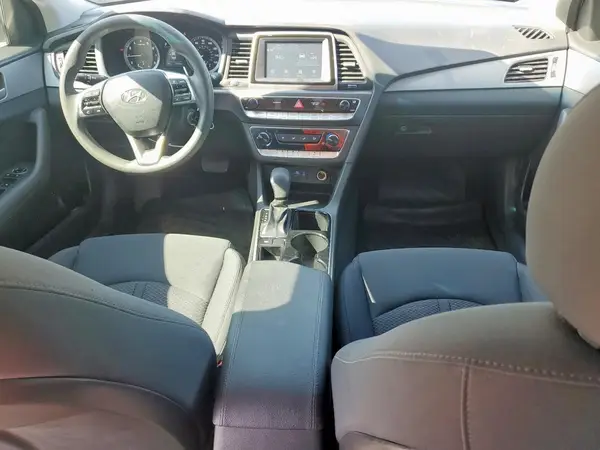 5NPE24AF8JH673066 2018 HYUNDAI SONATA - Image 8