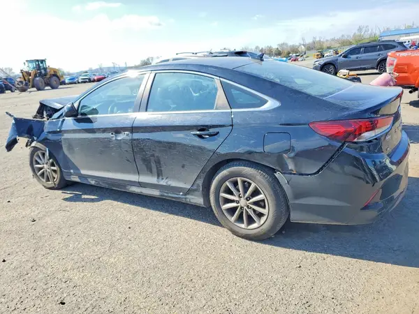 5NPE24AF8JH673472 2018 HYUNDAI SONATA - Image 2