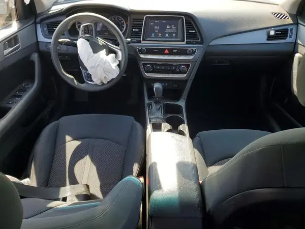 5NPE24AF8JH673472 2018 HYUNDAI SONATA - Image 8