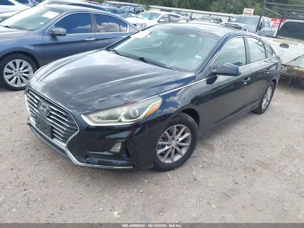 5NPE24AF8JH674685 2018 HYUNDAI SONATA - Image 2