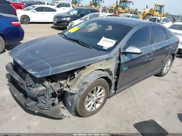 5NPE24AF8JH676632 2018 HYUNDAI SONATA - Image 2