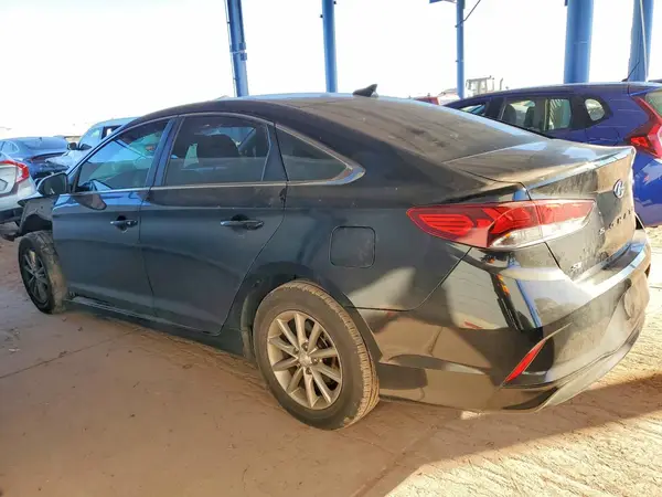 5NPE24AF8JH677084 2018 HYUNDAI SONATA - Image 2