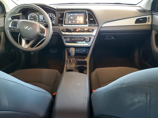 5NPE24AF8JH677084 2018 HYUNDAI SONATA - Image 8