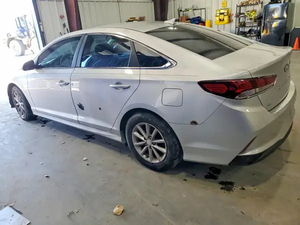 5NPE24AF8JH677957 2018 HYUNDAI SONATA - Image 2