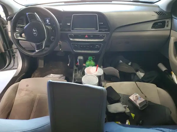 5NPE24AF8JH677957 2018 HYUNDAI SONATA - Image 8