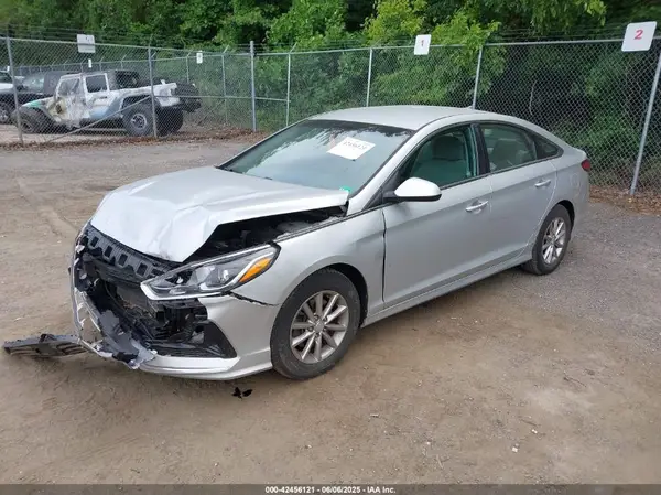 5NPE24AF8JH678591 2018 HYUNDAI SONATA - Image 2