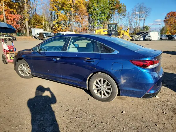5NPE24AF8JH678638 2018 HYUNDAI SONATA - Image 2