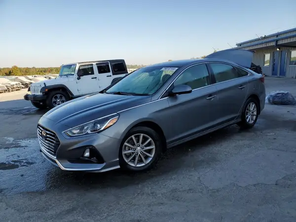 5NPE24AF8JH681233 2018 HYUNDAI SONATA - Image 1