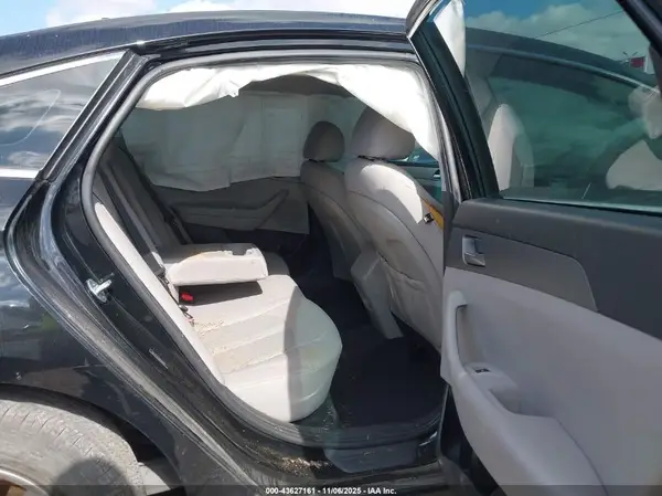 5NPE24AF8JH683001 2018 HYUNDAI SONATA - Image 8