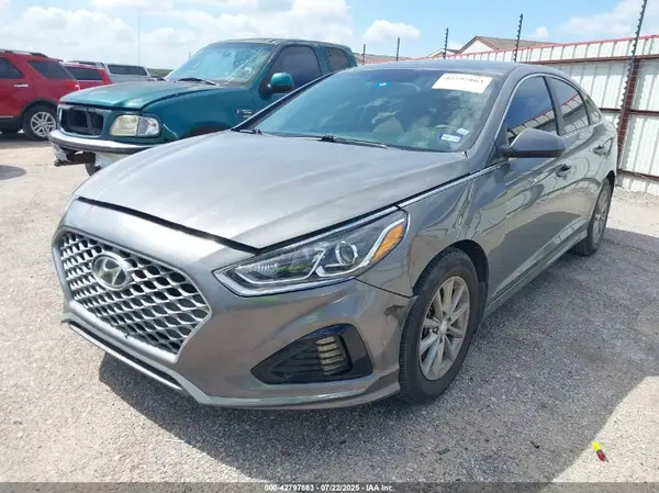 5NPE24AF8JH684035 2018 HYUNDAI SONATA - Image 2