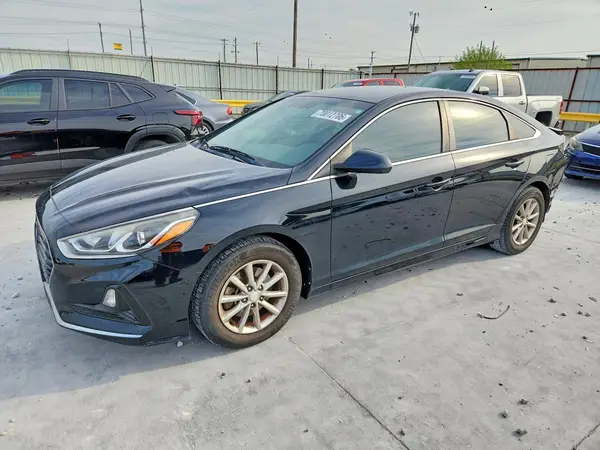 5NPE24AF8JH695245 2018 HYUNDAI SONATA - Image 1