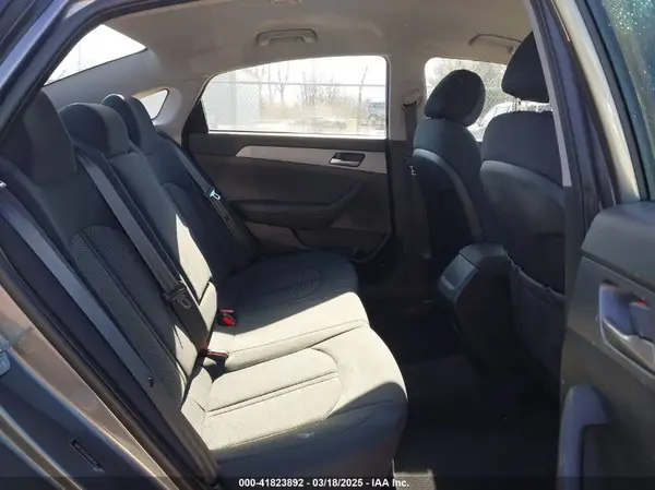 5NPE24AF8JH696542 2018 HYUNDAI SONATA - Image 8