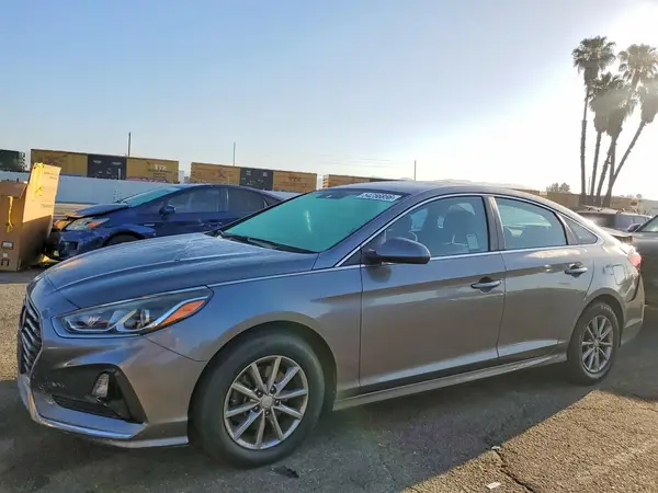 5NPE24AF8JH696833 2018 HYUNDAI SONATA - Image 1