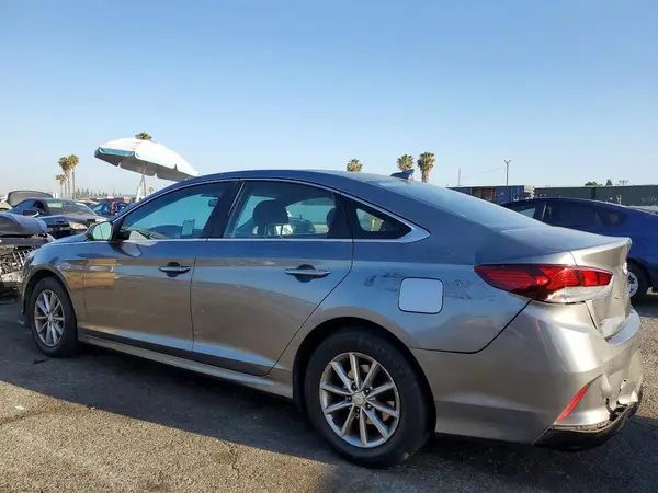 5NPE24AF8JH696833 2018 HYUNDAI SONATA - Image 2