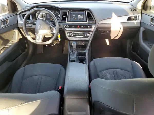 5NPE24AF8JH696833 2018 HYUNDAI SONATA - Image 8