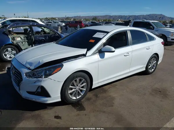 5NPE24AF8JH697044 2018 HYUNDAI SONATA - Image 2