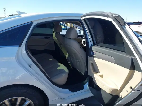 5NPE24AF8JH697044 2018 HYUNDAI SONATA - Image 8