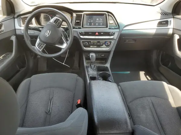 5NPE24AF8JH698677 2018 HYUNDAI SONATA - Image 8