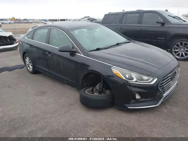 5NPE24AF8JH699022 2018 HYUNDAI SONATA - Image 1