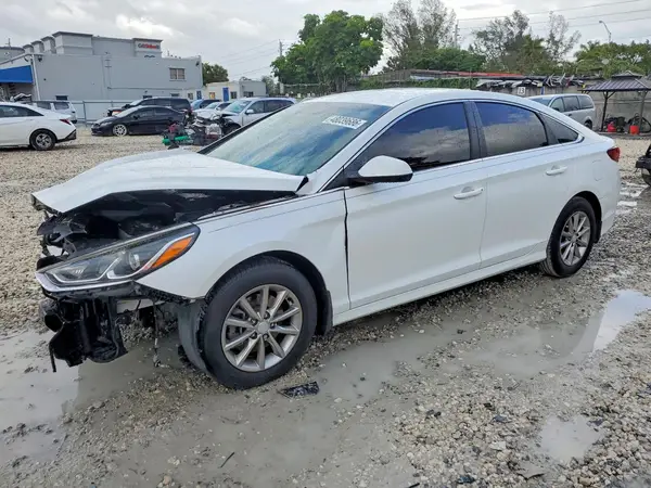 5NPE24AF8JH699456 2018 HYUNDAI SONATA - Image 1