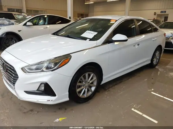 5NPE24AF8JH700167 2018 HYUNDAI SONATA - Image 2