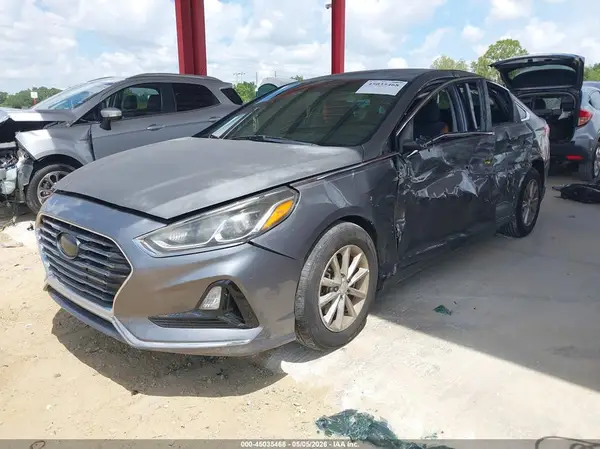 5NPE24AF8JH702775 2018 HYUNDAI SONATA - Image 2