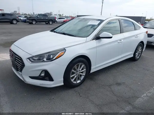 5NPE24AF8JH705952 2018 HYUNDAI SONATA - Image 2