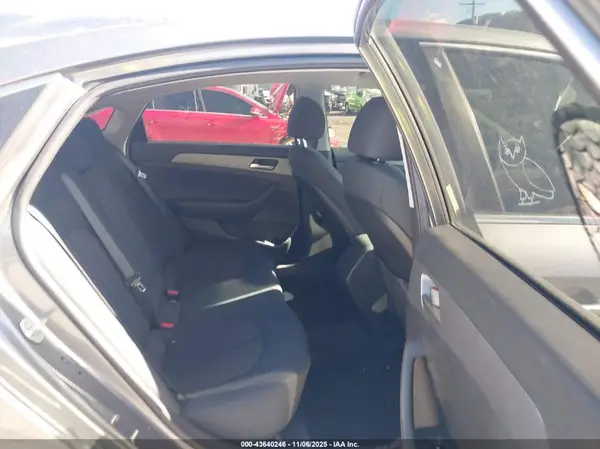 5NPE24AF8JH706034 2018 HYUNDAI SONATA - Image 8
