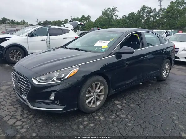 5NPE24AF8JH706549 2018 HYUNDAI SONATA - Image 2