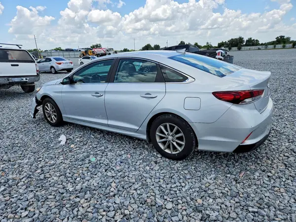 5NPE24AF8JH711122 2018 HYUNDAI SONATA - Image 2