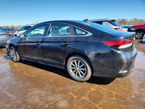 5NPE24AF8JH711976 2018 HYUNDAI SONATA - Image 2