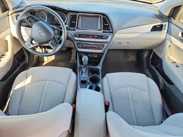 5NPE24AF8JH711976 2018 HYUNDAI SONATA - Image 8