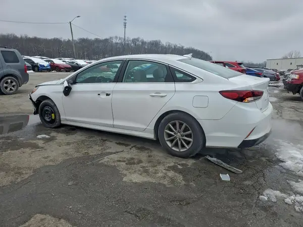 5NPE24AF8JH713050 2018 HYUNDAI SONATA - Image 2