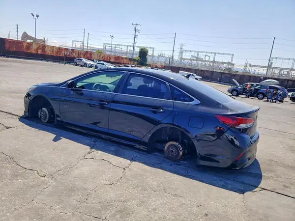 5NPE24AF8JH716675 2018 HYUNDAI SONATA - Image 2